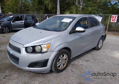 2014 Chevrolet Sonic Lt Auto z USA, uszkodzony, nr VIN 1G1JC5SH8E4165900
